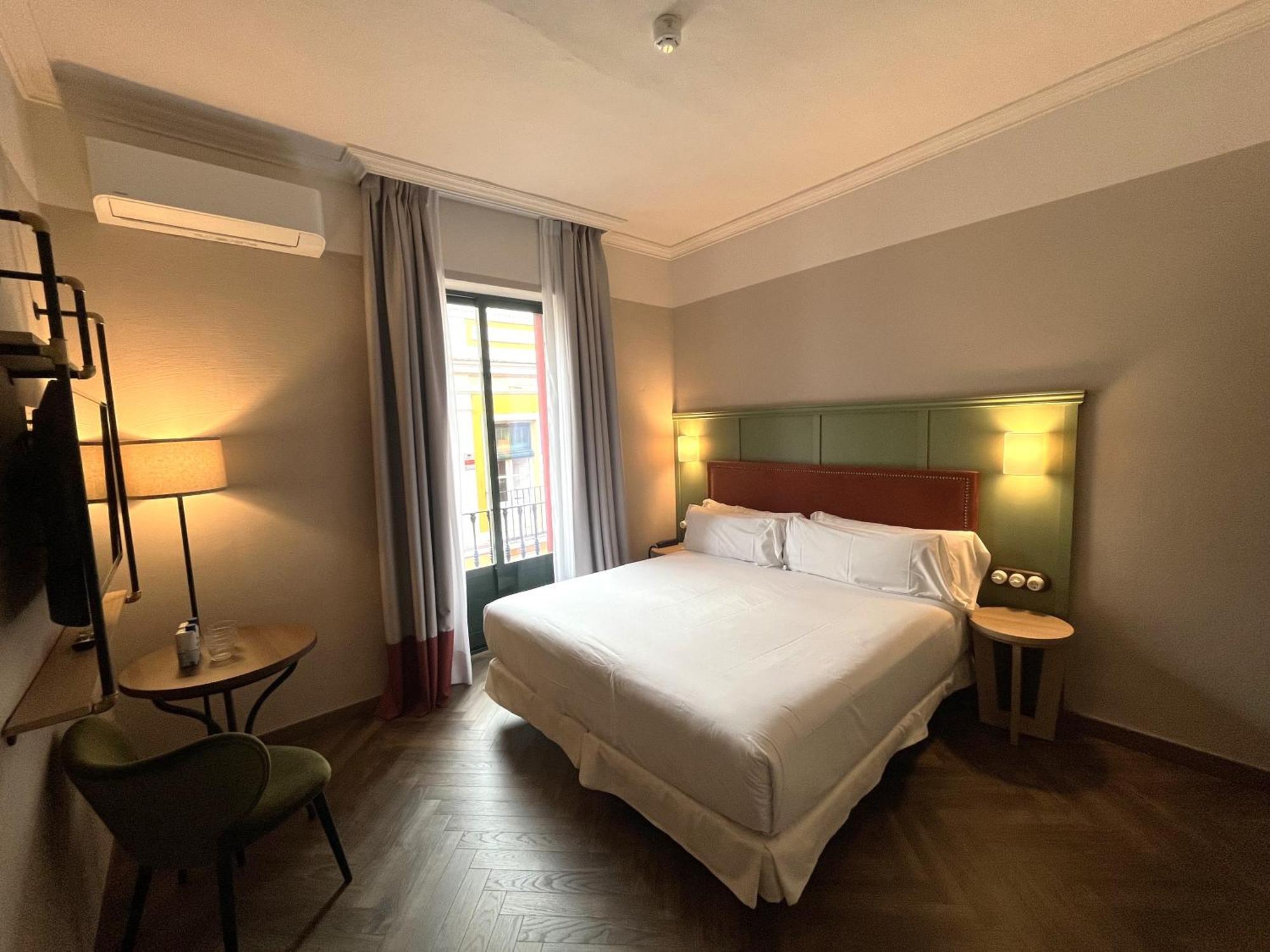 The Honest Hotel & Apartments Sevilha Exterior foto